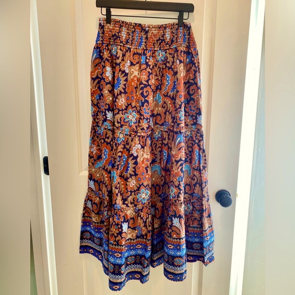 NWOT HOUSE OF HARLOW 1960 Tiered Maxi Skirt - Picture 3 of 10
